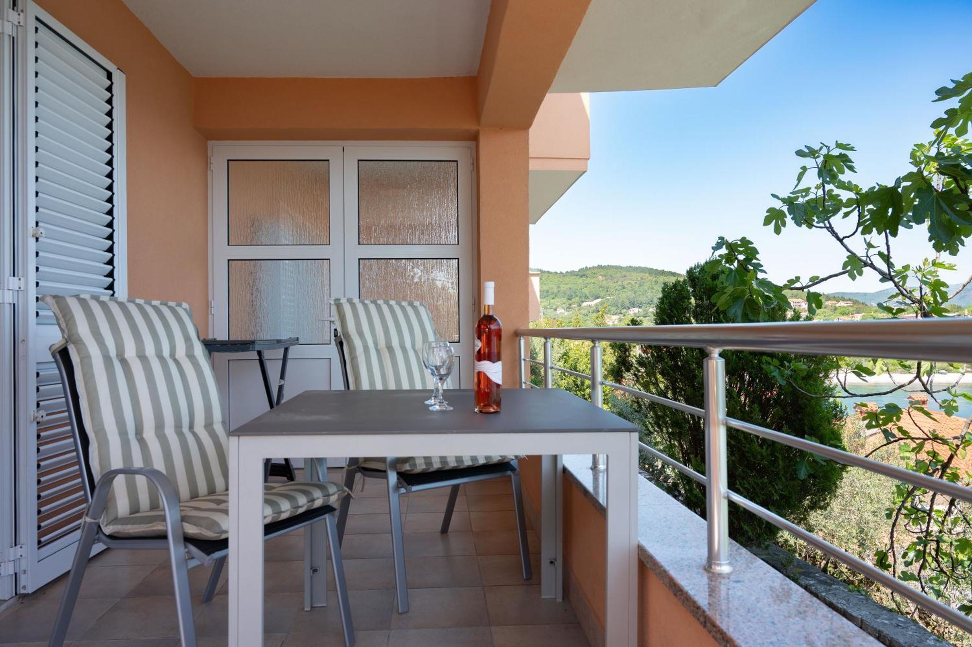 Alex Apartment Drenje  Екстериор снимка